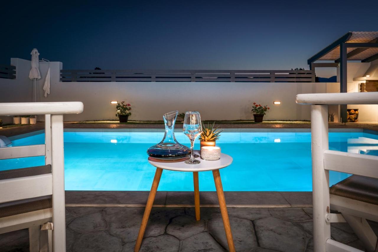Sarakinádhon Bluewind Villa מראה חיצוני תמונה